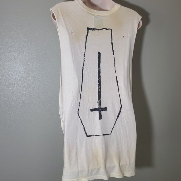 **RARE** Vintage UNIF Black Death Triple Coffin Cross Print Distressed Tank Tee - Picture 8 of 10